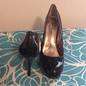 High heels black patent